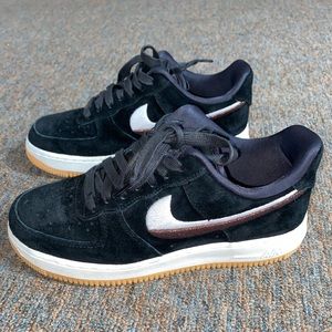 lightly worn BLACK SUEDE AIR FORCE 1s!